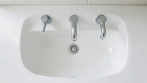 Długość wylewki do umywalki