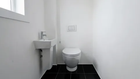 Minimalne Miejsce Na Toalete