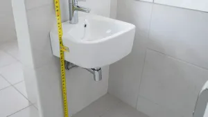 Na jakiej wysokości umywalka