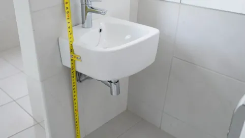 Na jakiej wysokości umywalka